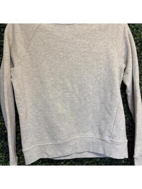 🤍 Richer Poorer classic heather gray raglan crewneck sweatshirt.